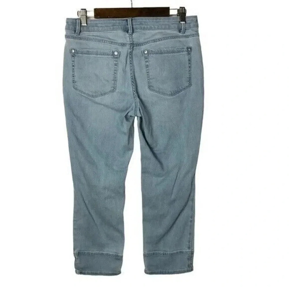 J. Jill Authentic Fit Light Blue Wash Cropped Jeans 8 - Picture 4 of 6